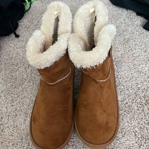fuzzy boots